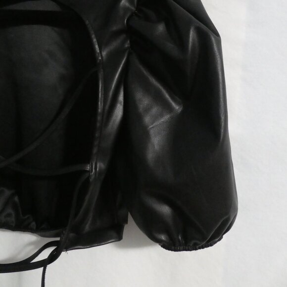 DIVIDED H&M | medium | Black Laced Detail Top | Puff Sleeve NWOT - Picture 16 of 16